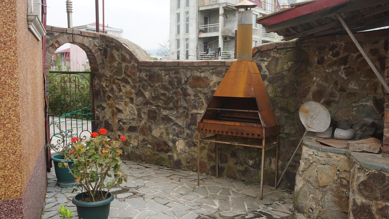 Adlia House- Ardaidardo Hotel Batumi Esterno foto